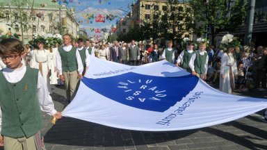 Šiaulių rajonas pristatė savo logotipą: atkartoja vieną rajono miestą garsinančio skanėsto simbolį