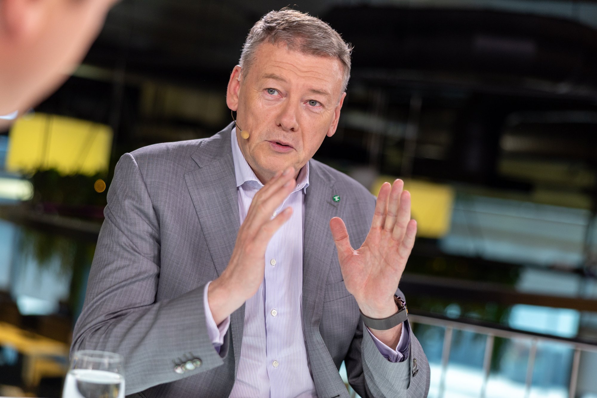 Lithuanian Industrialists Urge Government to Focus on Earning, Not Distributing Money