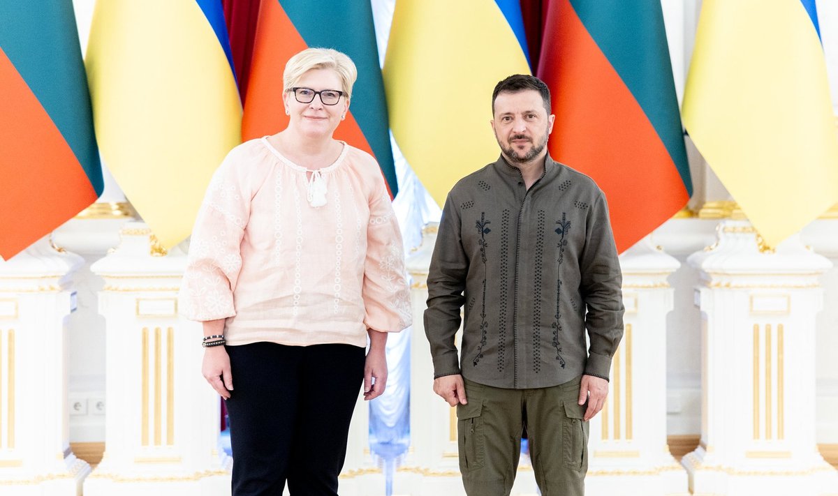 PM Šimonytė meets Ukrainian leaders in Kyiv, receives state award