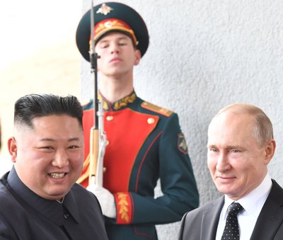 Kim Jong Unas, Vladimiras Putinas