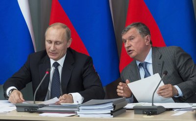 Vladimir Putin and Igor Sechin