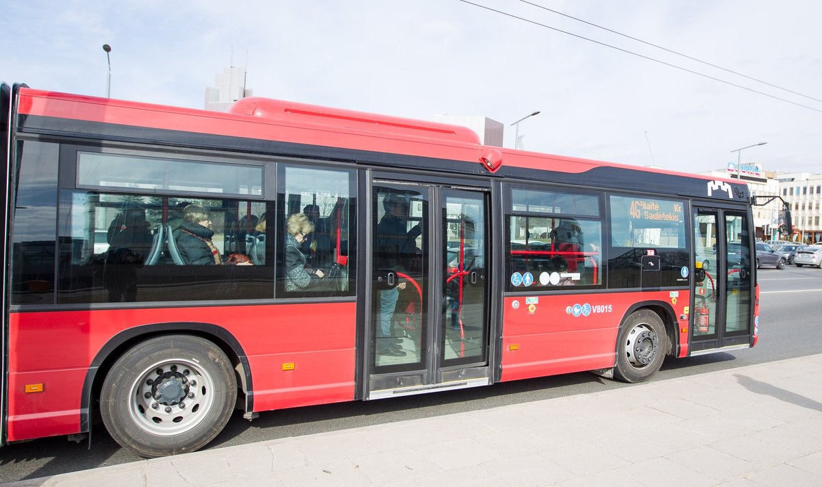 Sostinės gatvėmis jau rieda naujieji "Scania" autobusai