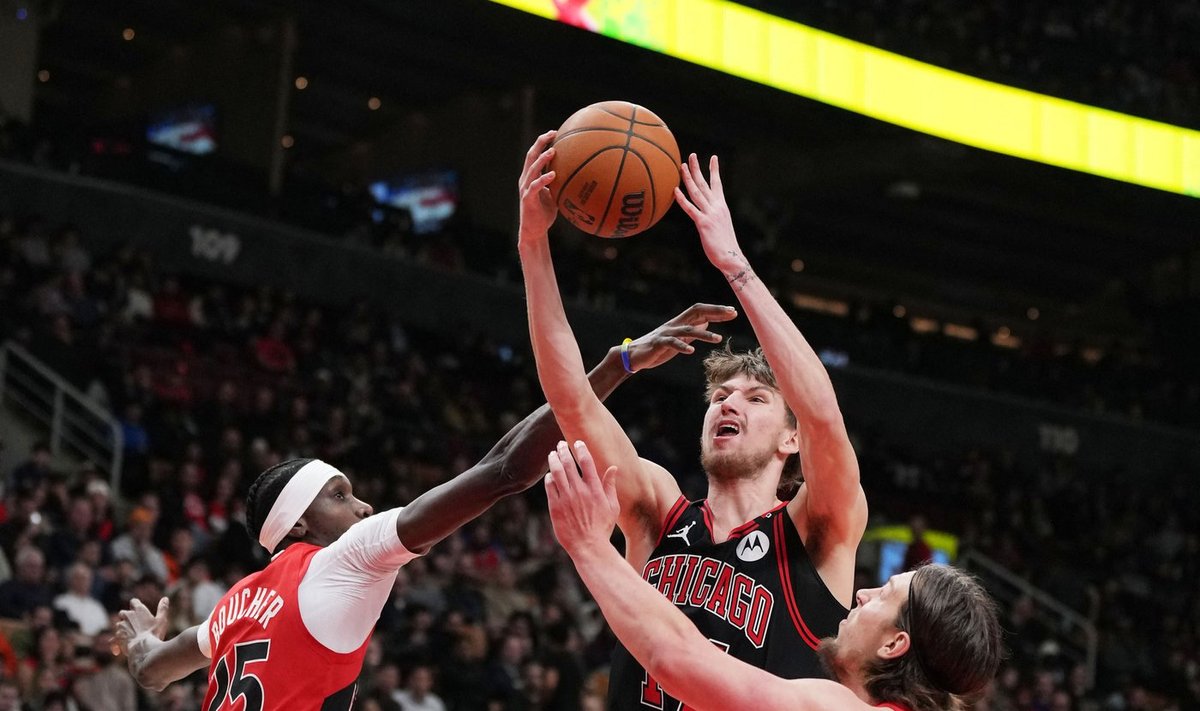 Matas Buzelis rungtynėse prieš Toronto "Raptors"