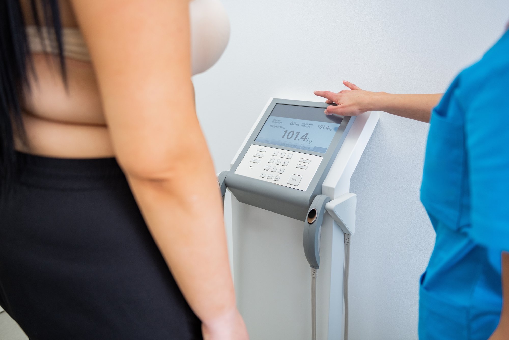 Eating the same but gaining weight? Doctor explains why the body accumulates kilograms during menopause