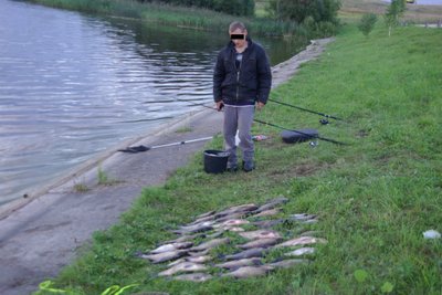 Brakonierius, žvejojęs be leidimo dviem dugninėmis meškerėmis