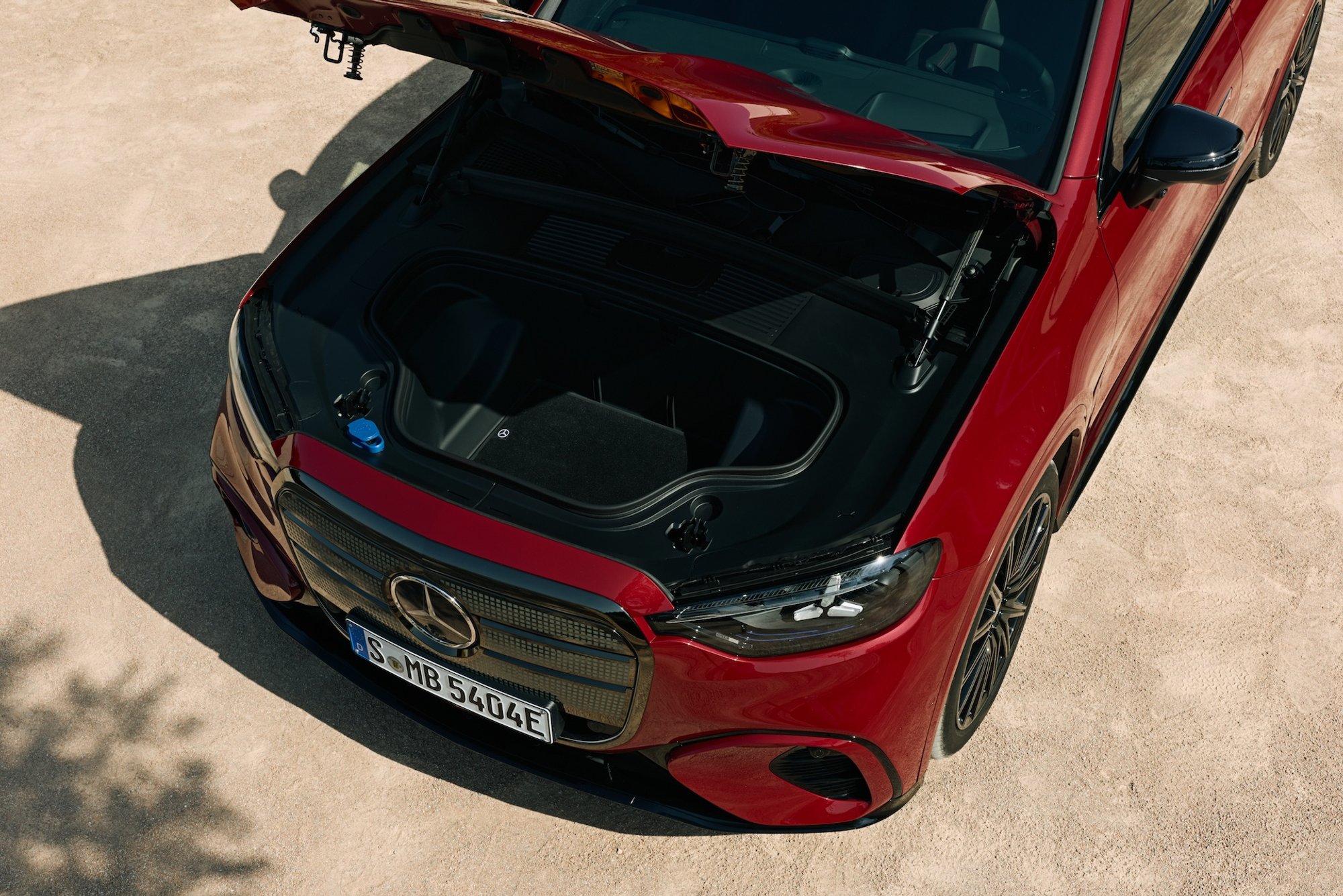 Mercedes-Benz Launches Electric GLC with Extended Range and Fast Charging