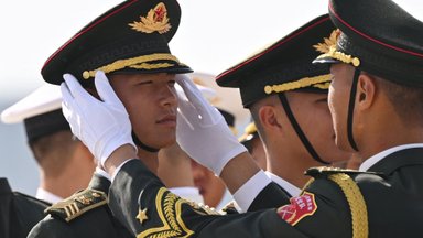 Ar ruošdamasi karui Kinija po Naujųjų šauks į kariuomenę visus vyrus nuo 18 metų?