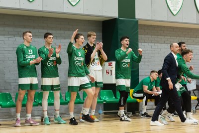 Vytautas Pliauga su "Žalgiris-2" žaidėjais