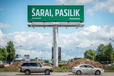 Šarūną Jasikevičių pasilikti raginantis stendas