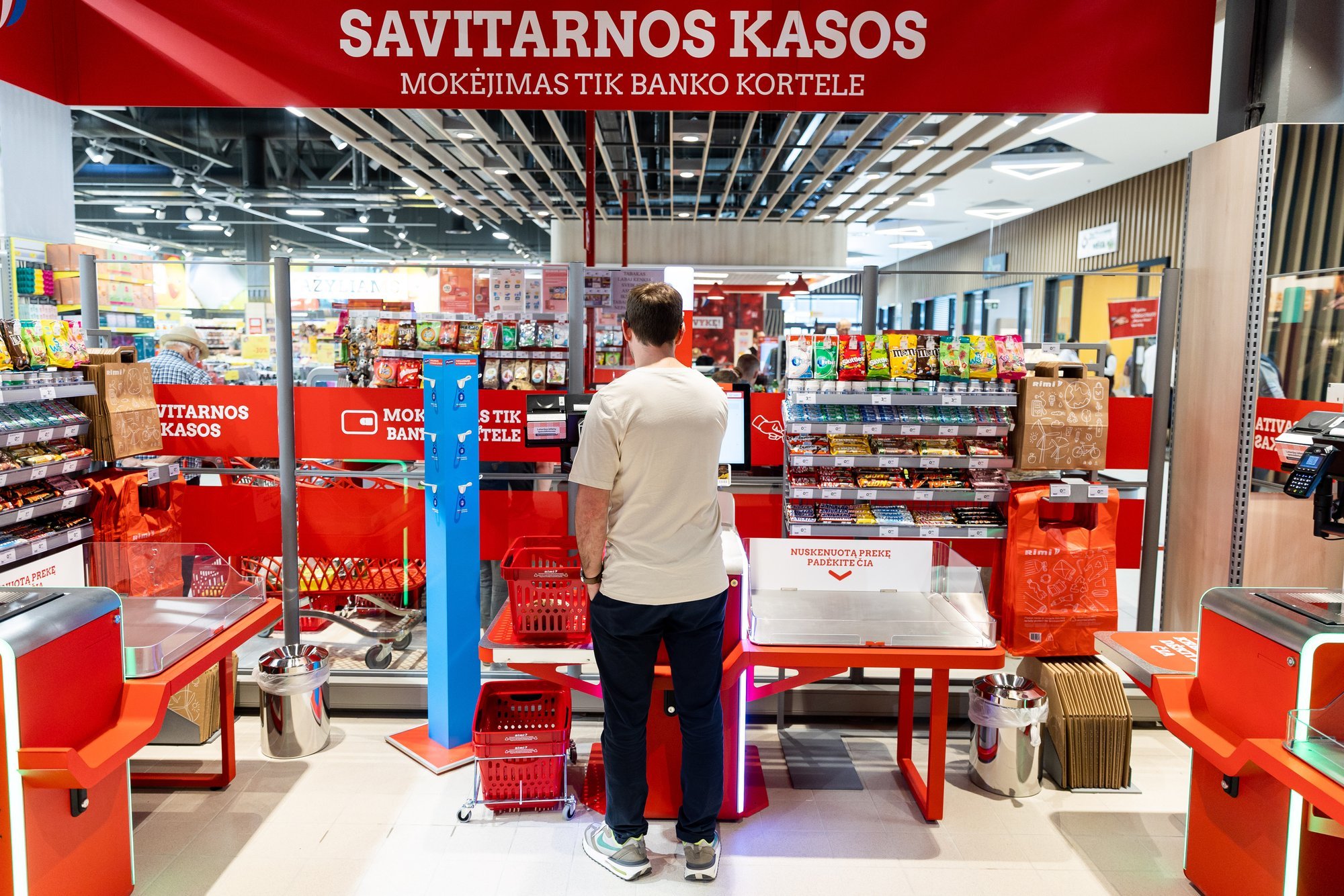Retailers to Maintain Regular Hours on Joninės; Lithuanian Post Services Limited