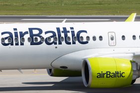 571 euras už skrydį metalo laužo gabale: keleivė liko apstulbusi nuo to, ką teko patirti „AirBaltic“ lėktuve  