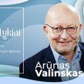 Arūnas Valinskas pripažino galvojęs apie skyrybas: bedugnė jau žiūrėjo į mane Valinskienės akimis