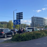 Sostinę kausto transporto spūstys, pranešama apie eismo įvykius