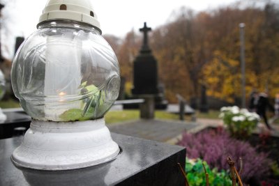 Kapo ramybės laikotarpio konkrečią trukmę kapinėse nustato kapinių prižiūrėtojas