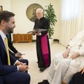 Prieš pat mirtį – klausimų palikęs susitikimas tarp popiežiaus Pranciškaus ir Vance’o: truko vos kelias minutes