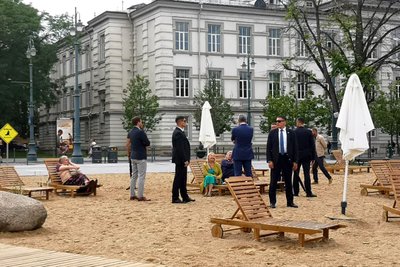 Prezidentas Gitanas Nausėda lankosi Lukiškiu aikštėje