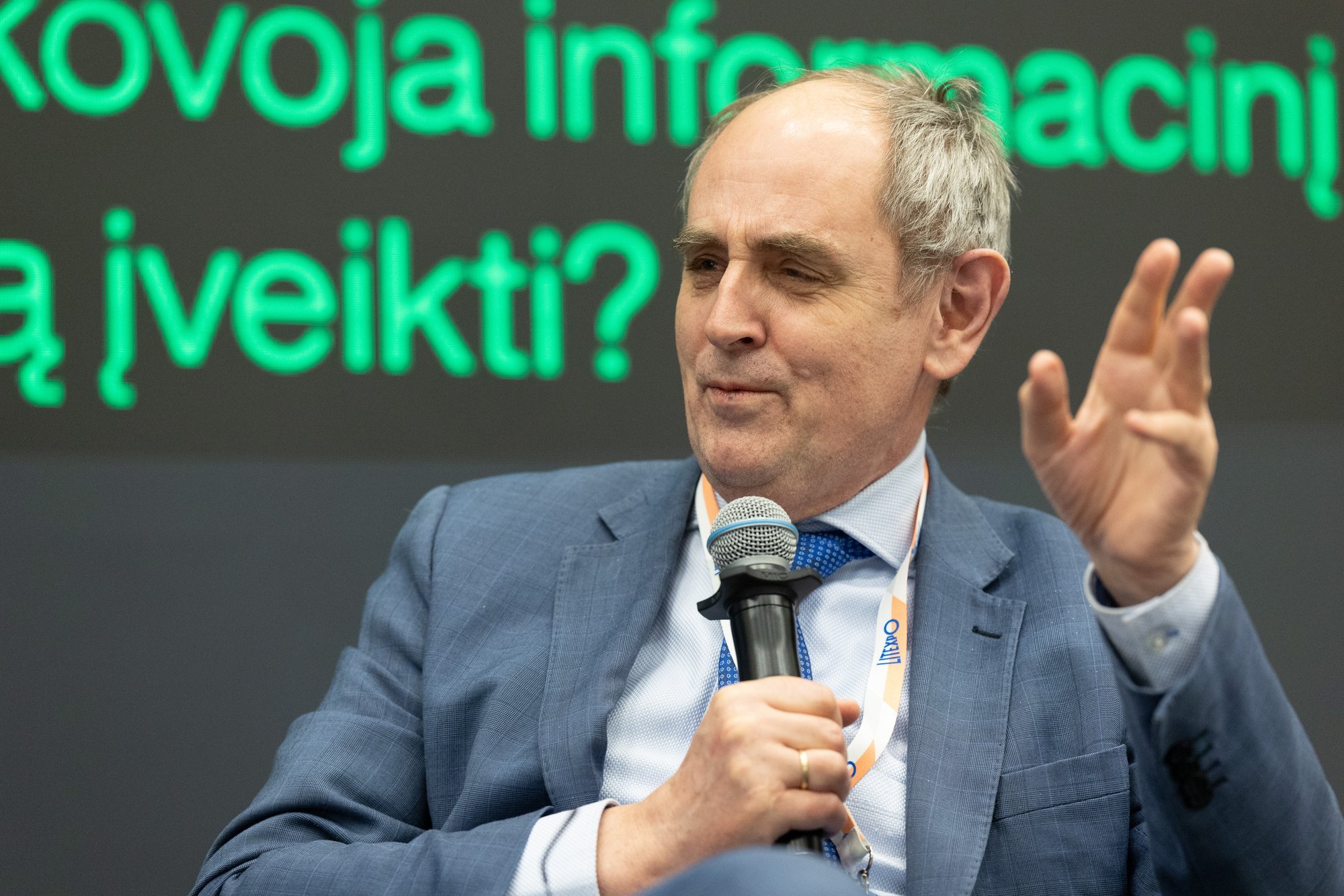 Edward Lucas. Ally to bully: the Magintern