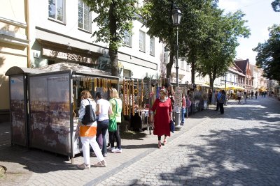 Prekyba suvenyrais Pilies gatvėje