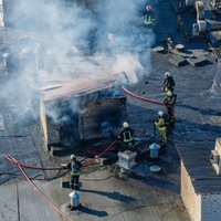 Vilniuje kilo didelis gaisras, dega „Plastos“ gamykla