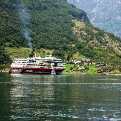 Kruizinis keltas „Hurtigruten“