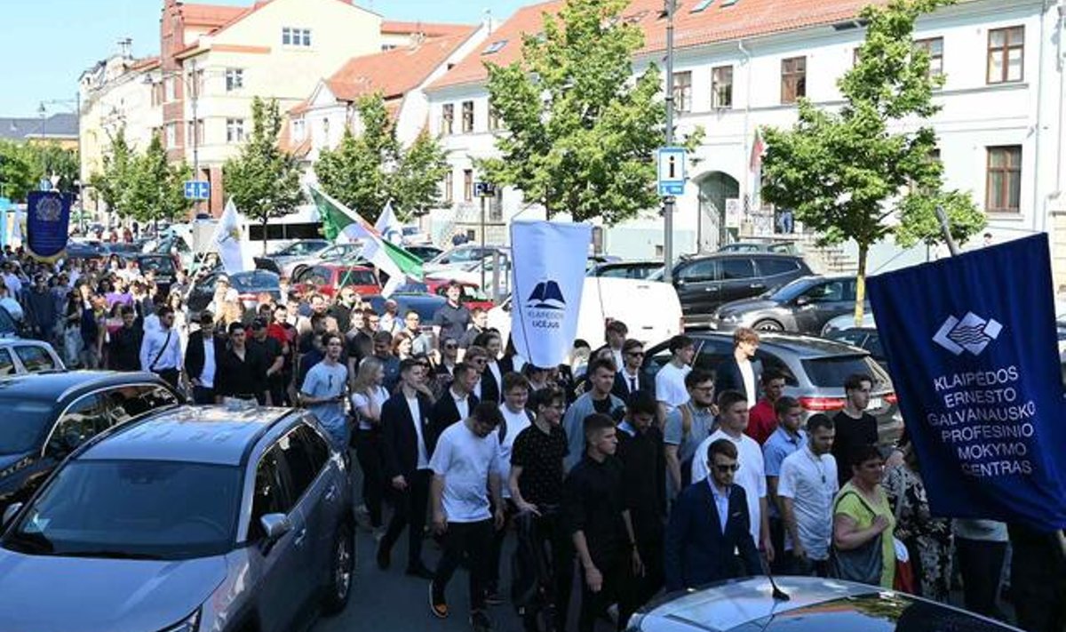 Kylanti aukštojo mokslo kartelė varo jaunimą iš Lietuvos