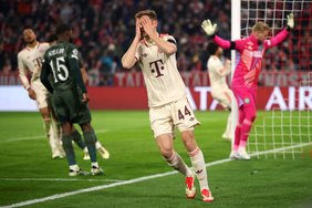 ?empion? lygoje toliau ?engia paskutin? minut? prie? ?kotus i?sigelb?j?s ?Bayern“