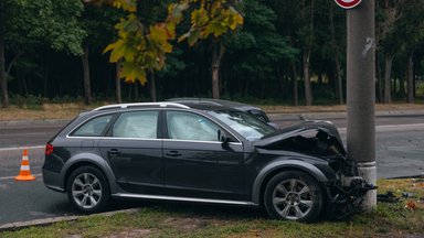 Važinėjate daužtu, bet suremontuotu automobiliu? Paaiškino, kuo rizikuojate