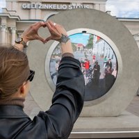 Скульптура Портал будет стоять на новом месте: вильнюсцев приглашают на церемонию открытия