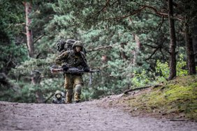 Šakalienė įvertino siūlymą ilginti privalomąją karo tarnybą: idėja nebloga, tačiau esama problemų