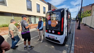 Vilniaus gatvėmis pradėjo kursuoti autonominis autobusas