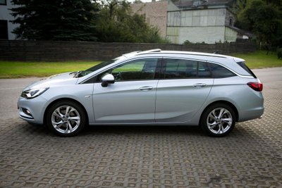 "Opel Astra Sports Tourer" išbandėme beveik 900 km kelionėje