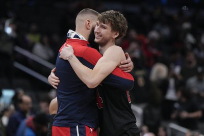 Jonas Valančiūnas ir Matas Buzelis Vašingtone, prieš NBA mačą tarp "Wizards" ir "Bulls" 