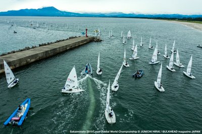 Pasaulio buriavimo čempionatas (Nuotr. Sakaiminato 2019 Laser Radial World Championship © JUNICHI HIRAI / BULKHEAD magazine JAPAN)