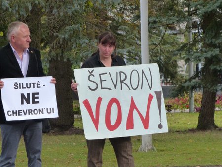 Protestuotojai prieš skalūnus Šilutėje