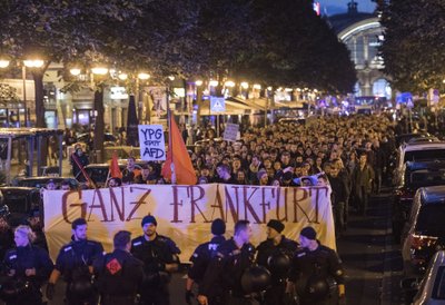 Vokietijoje protestuota prieš kraštutinės dešinės partijos AfD patekimą į parlamentą