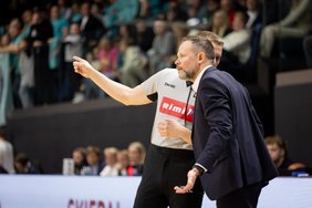 Žibėnas nusispjovė į „vilkų“ manieras ir sukandęs dantis ištarė: jie grąžino mums sirgalius ir privertė būti geresniais