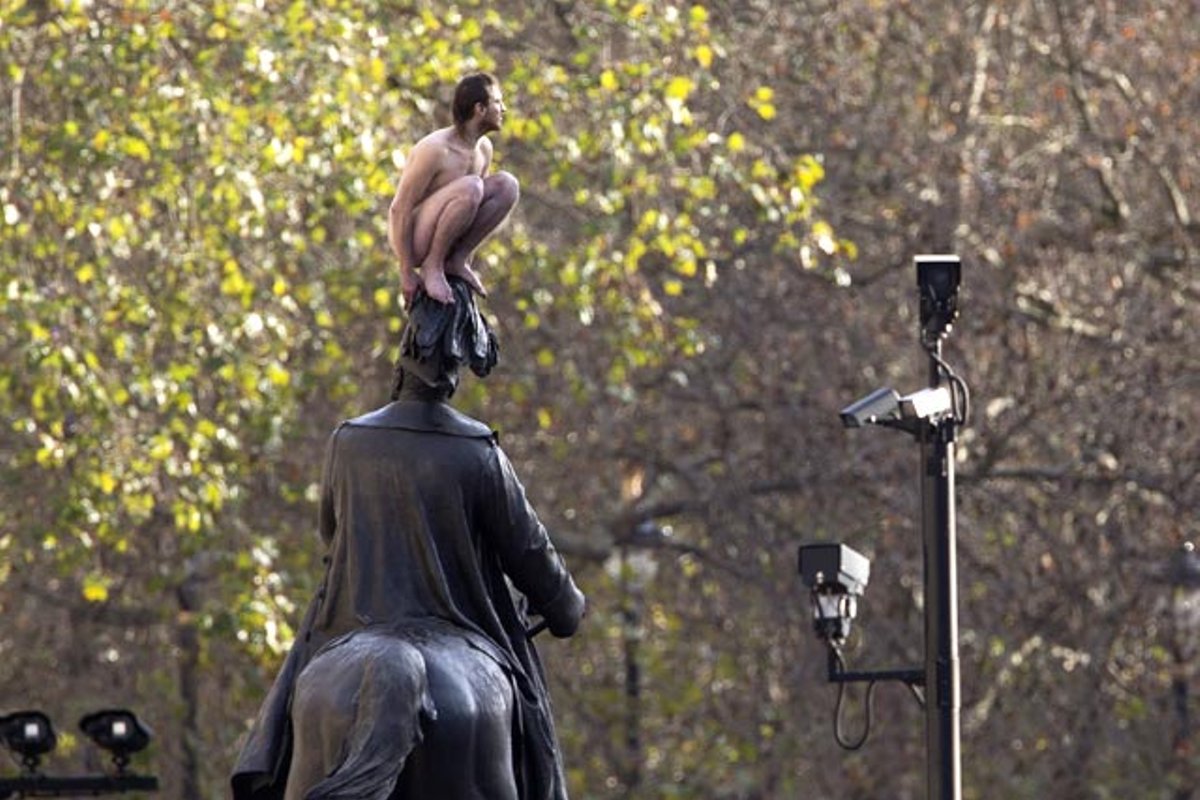 голые бомжихи