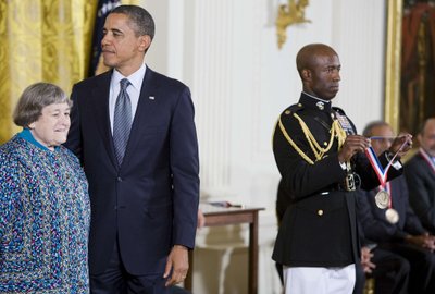 Yvonne Brill su Baracku Obama