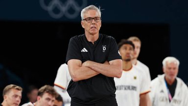 Vokietiją ant pasaulio čempionų pakylos atvedęs treneris grįžta į rinktinių krepšinį