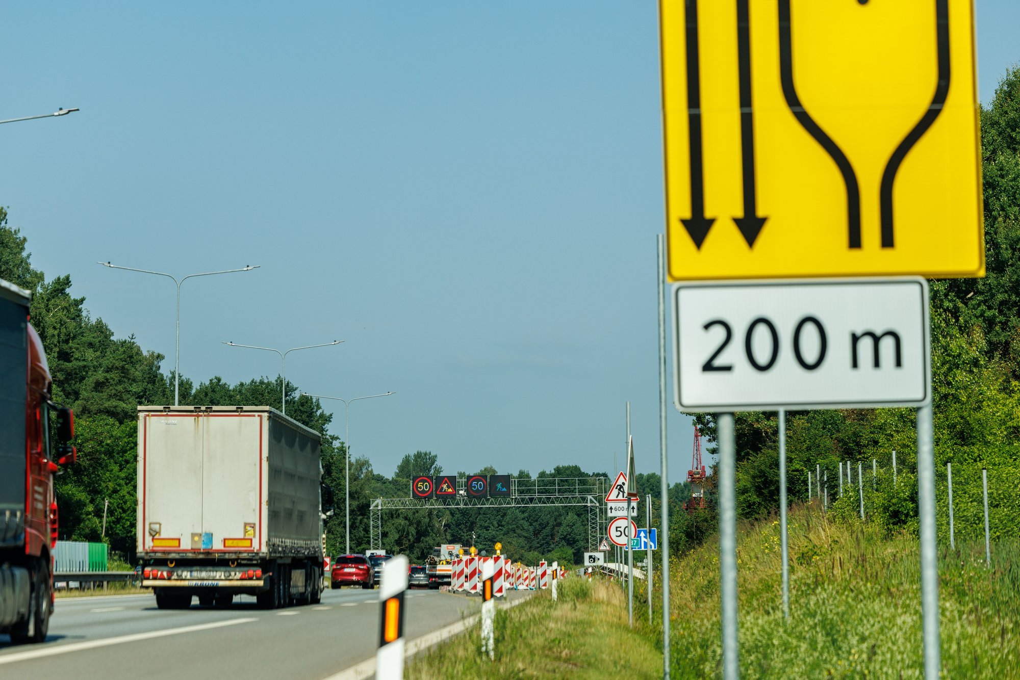 Traffic restrictions across Lithuania due to road repairs; major jams expected