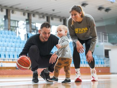 Arnas Labuckas, sūnus Kevinas, žmona Giedrė Labuckienė