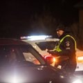 Neblaivus „Mercedes-Benz“ vairuotojas įvažiavo į malkinę