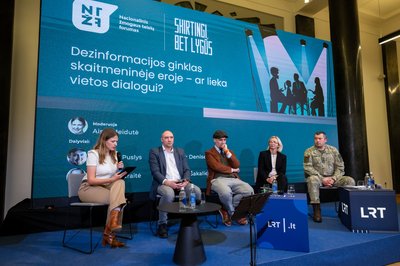 Diskusijos &bdquo;Dezinformacijos ginklas skaitmeninėje eroje &ndash; ar lieka vietos dialogui?&ldquo;, kurią moderavo Aistė Meidutė, akimirka