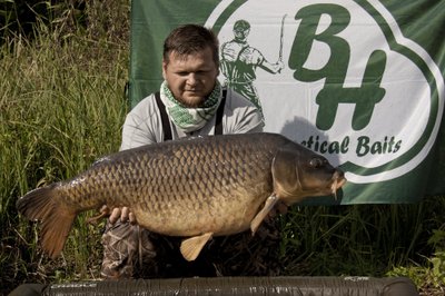 20,4 kg svorio karpis / Lietuvos karpininkų asociacijos nuotr.