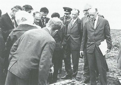 Kruonio HAE statybos aikštelėje, 1972 m. Pirmas iš dešinės – projekto vyr. inžinierius G. Avdejevas