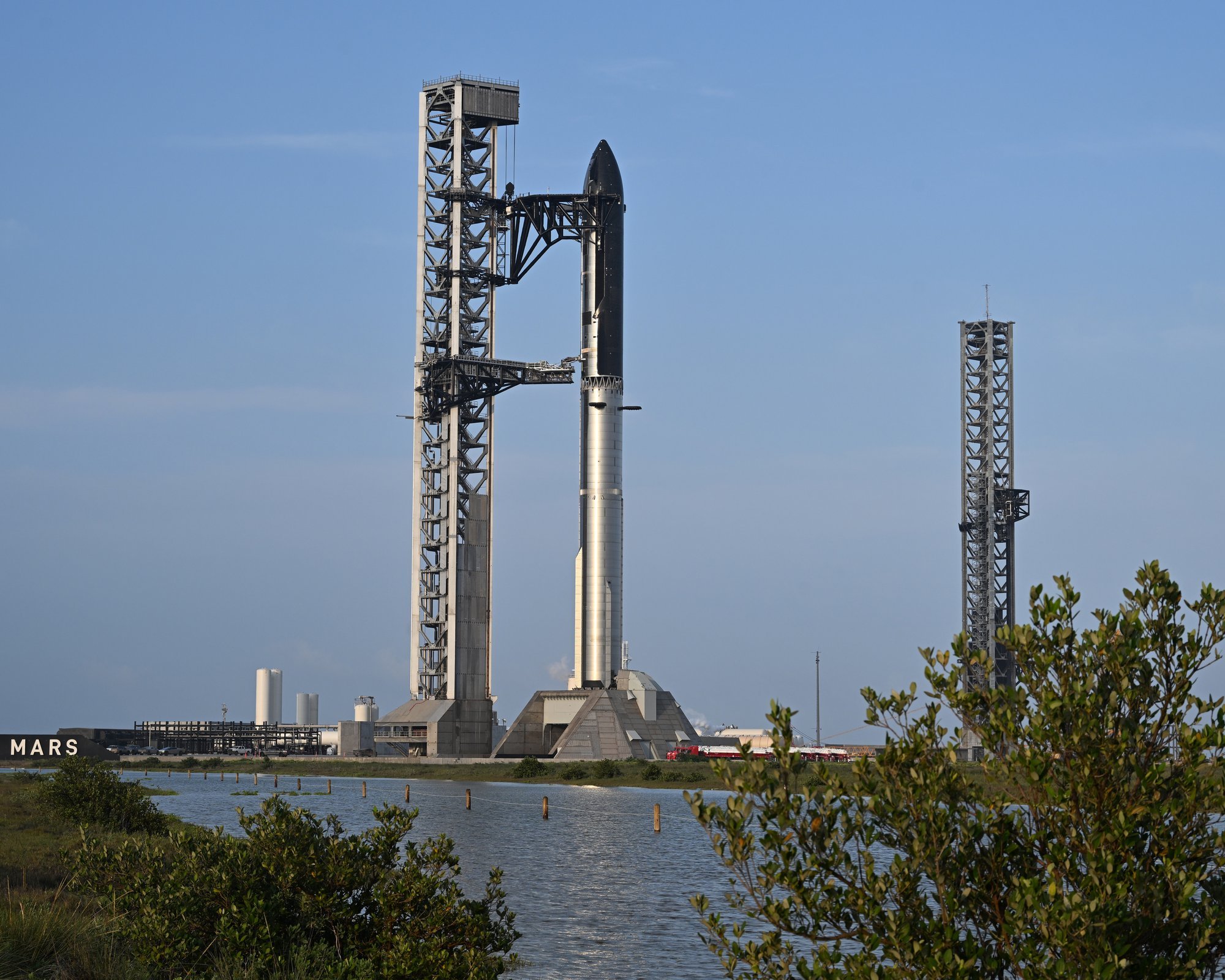 Paskutinę akimirką atidėtas „SpaceX“ raketos „Starship“ skrydis: įvardijo priežastį