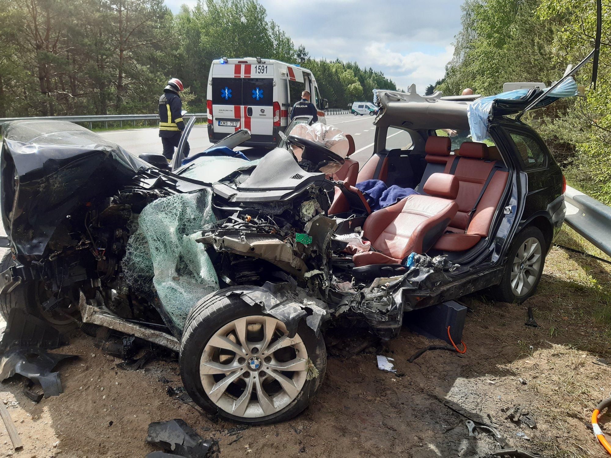 Didelės Avarijos Aplinkybės Prienų Rajone: Automobilių Kaktomuša įvyko ...