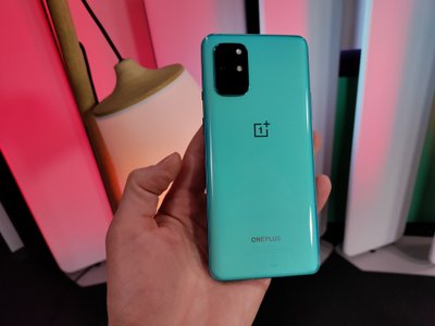 „Oneplus 8T“ apžvalga