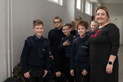 PEDAGOGĖ. Neformaliojo skyriaus vedėja socialinė pedagogė Inga Tamašauskaitė: „Jūrinių mazgų dar nerišu, bet pravesti rikiuotę turbūt jau mokėčiau.“