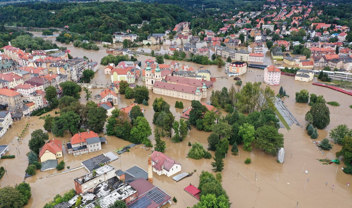  Lithuania to send a team of rescuers to flood-hit Poland